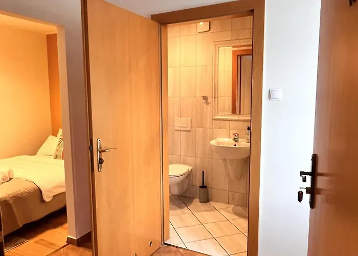 Nyskie 公寓式酒店